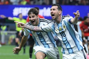 Messi Stars as Argentina Reach World Cup Quarter-Finals