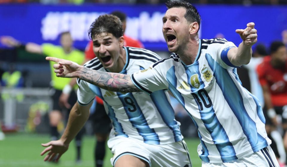 Messi Stars as Argentina Reach World Cup Quarter-Finals