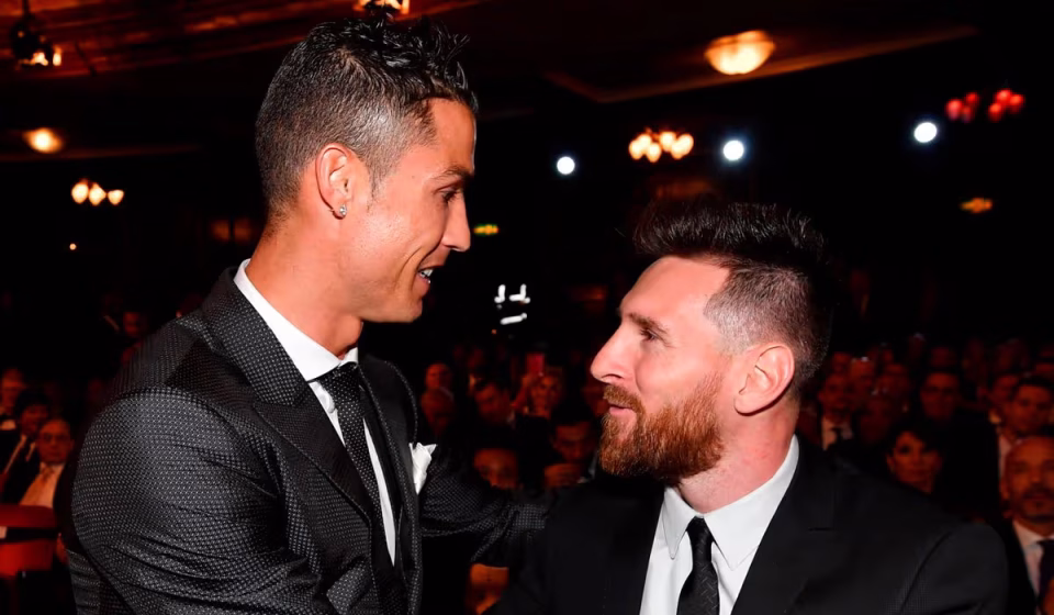 Ronaldo Sends Condolences to Messi Following Father’s Death